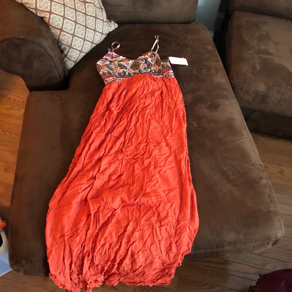 Xhilaration dress. NEW, just wrinkled.